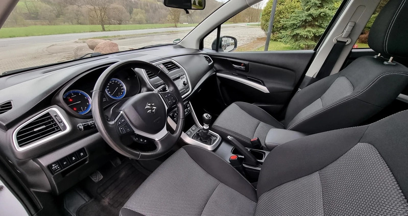 Suzuki SX4 cena 43900 przebieg: 147600, rok produkcji 2015 z Gdynia małe 781